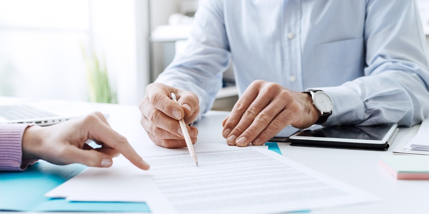 Writing a probation clause in an employment contract
